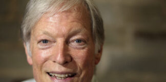 ОБНОВЕНА На 90-годишна възраст почина световноизвестният актьор Ричард Чембърлейн