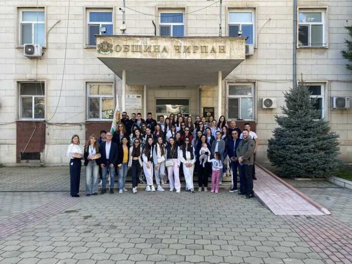 Община Чирпан посрещна 30 деца по програма за младежки обмен