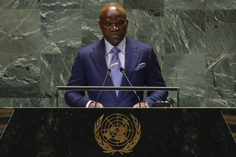 СподелиГенерал Брис Олиги Нгема който оглавява военната хунта в Габон