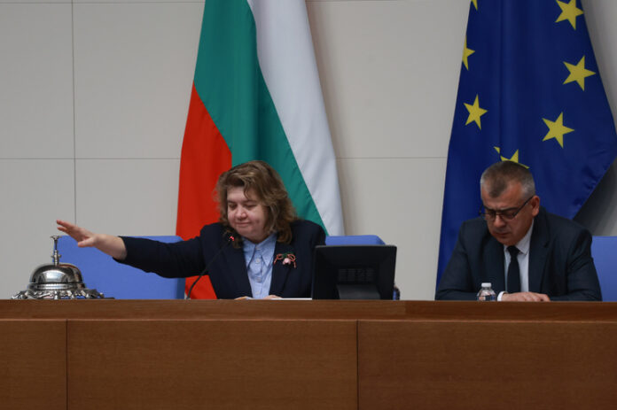 Проектобюджетът за 2025 г. влиза на първо четене тази седмица Проектобюджетът за 2025 г. влиза на първо четене тази седмица в пленарната зала