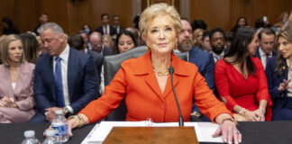 "Уолстрийт джърнъл": Тръмп се очаква да нареди премахване на министерство на образованието