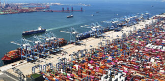 Ръст на продажбите на дребно и на промишленото производство в Китай за януари и февруари, показват официални данни