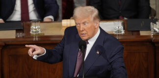 РАЗШИРЕНА 
                                                                                                В речта си в Конгреса Тръмп заяви, че Украйна е готова за преговори, а Русия - за мир