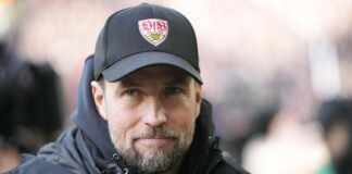 Себастиан Хьонес продължи договора си с Щутгарт