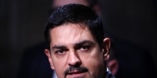 Войната в Украйна ще спре, а България отново ще бъде на губеща позиция, написа Радостин Василев