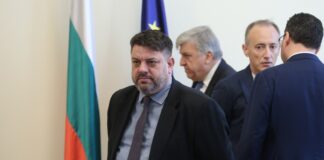 За да получим стабилност, имаме готовност да работим в ситуация на плаващи мнозинства, каза вицепремиерът Атанас Зафиров