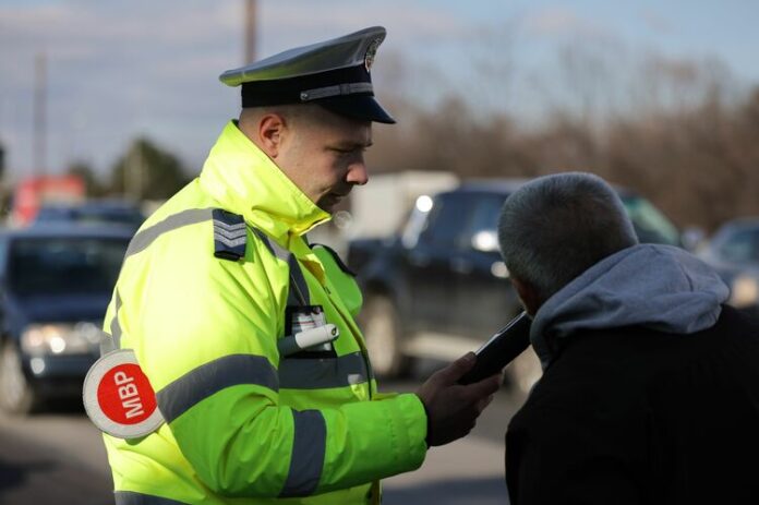За ден полицията установи 27 шофьори, качили се зад волана след употреба на алкохол, и 12 - под въздействие на наркотици