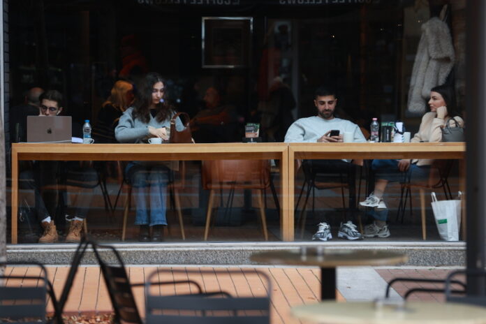 Жените в ЕС печелят по-малко от мъжете, българките получават с Жените в ЕС печелят по-малко от мъжете, българките получават с 20% по-ниска средна заплата, каза Илиана Балабанова от Европейското женско лоби