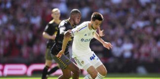 Българският национал Илия Груев игра цял мач за Лийдс при победа над Мидълзбро