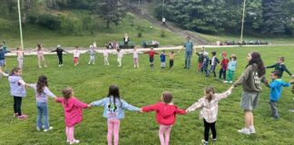 Дружество „Ученически отдих и спорт“ към МОН организира двудневни и тридневни екскурзии със спортни и обучителни дейности