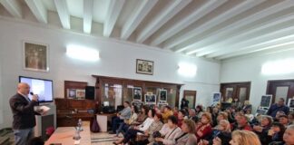 Георги Тошев представи филм и биографична книга за Невена Коканова във Велико Търново, давайки старт на „Фоайе на книгата с автограф“