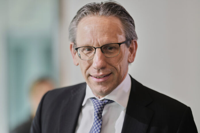 Германия иска освобождаване от ограниченията на ЕС за вземането на заеми, за да увели разходите си за отбрана