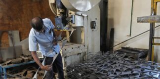 Индия наложи временно мито от 12 % върху вноса на някои видове стомана