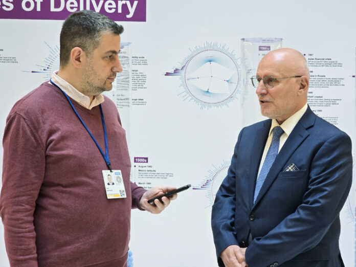 ИНТЕРВЮ
                                                                                                Изпълнението и на критерия за бюджетен дефицит няма да е последната добра новина по пътя към еврото, заяви управителят на БНБ Димитър Радев