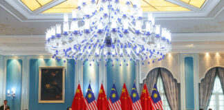 Китайският лидер Си Цзинпин обеща на Малайзия и Виетнам по-голям достъп до китайския пазар по време на обиколката си в Югоизточна Азия