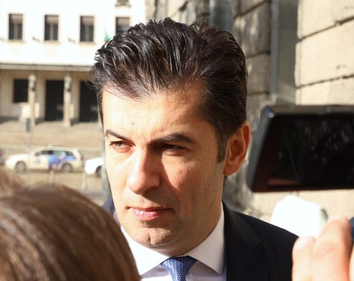 Когато Пеевски управлява каквото и да е мнозинство, по никакъв начин не може ПП да е част от него, каза Кирил Петков