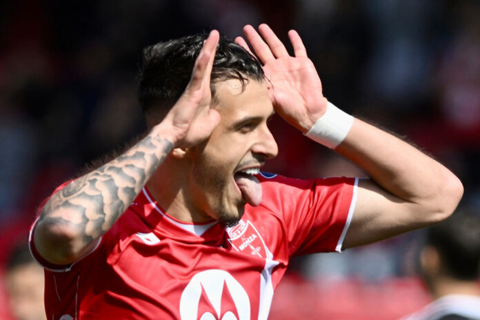 Комо победи Монца и сложи край на серия от четири мача без победа в Серия А