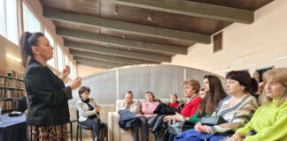 Мария Лалева представи в Самоков романа си „Пътища от огън“, определяйки го като "мъжки"