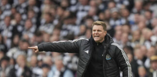 Мениджърът на Нюкасъл Еди Хау се възстановява след плевмония, но все още не се чувства 100 процента физически здрав