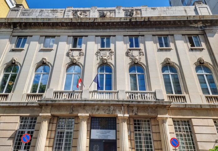 Министерството на транспорта и съобщенията ще сключи договор за доставка на 35 нови електрически влака