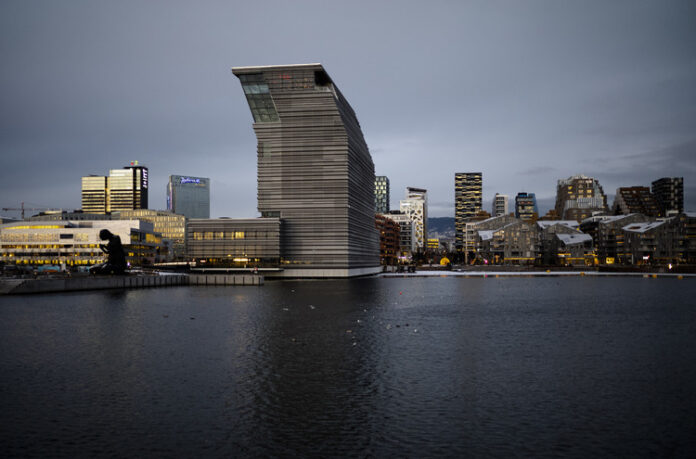 Норвежкото правителство е под все по-голям натиск да отмени забраната суверенният фонд на страната да инвестира в производители на оръжия