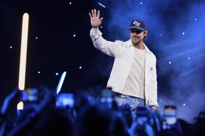 Новият филм "Междузвездни войни" с Райън Гослинг ще излезе през 2027 г.