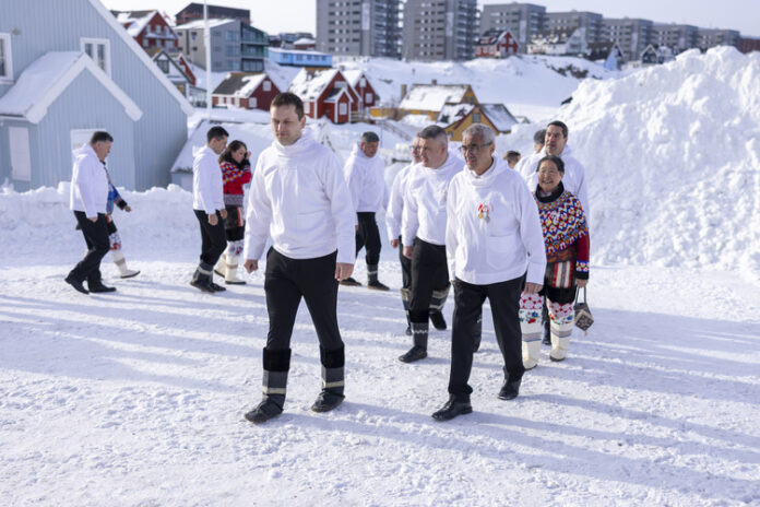 Новият премиер на Гренландия пристига на първото си посещение в Дания