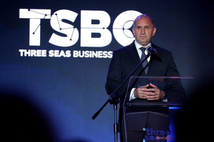 ОБНОВЕНА Само икономически силен и социално стабилен ЕС може да преодолее предизвикателствата и да гарантира сигурността, каза президентът Румен Радев