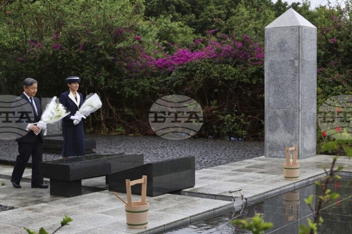 ОБЗОР
                                                                                                Император Нарухито участва във възпоменателни церемонии за Втората световна война в седмицата, в която Япония поиска да се присъедини към командване на НАТО