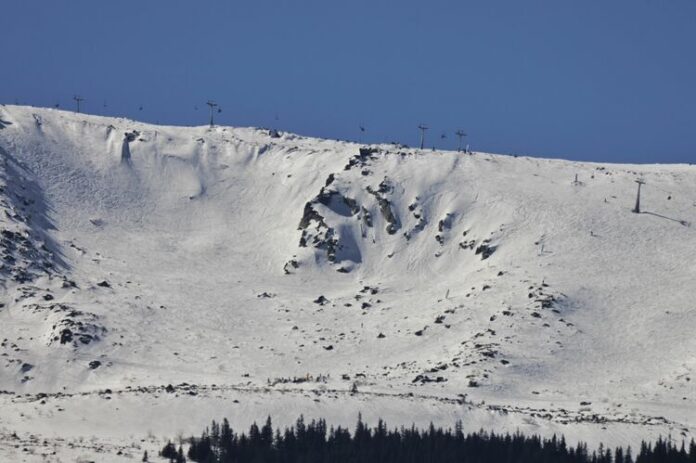 Относително добри са условията за туризъм в планините