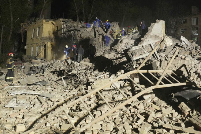 ПРЕГЛЕД НА ПЕЧАТА
                                                                                                Американски и британски издания коментират вчерашния масиран руски ракетен удар по Киев и перспективите за договаряне на мир