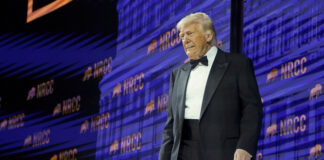 ПРЕГЛЕД НА ПЕЧАТА
                                                                                                Западният печат коментира митата, които САЩ налагат на стоки от Китай, ЕС и други държави