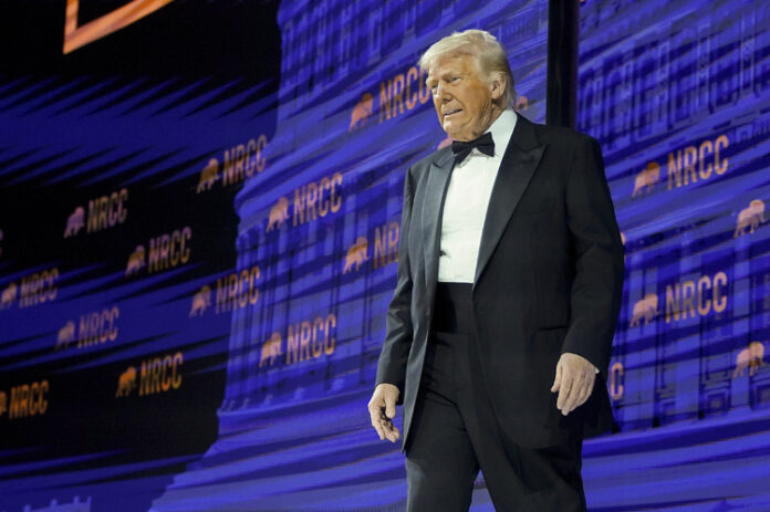 ПРЕГЛЕД НА ПЕЧАТА
                                                                                                Западният печат коментира митата, които САЩ налагат на стоки от Китай, ЕС и други държави