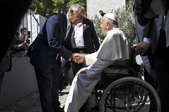 Премиерът на Португалия отбеляза „уникалното наследство“ на папа Франциск