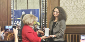 Преводачът от румънски Лора Ненковска получи орден "Културни заслуги” с ранг "Офицер" за укрепване на връзките между Румъния и България