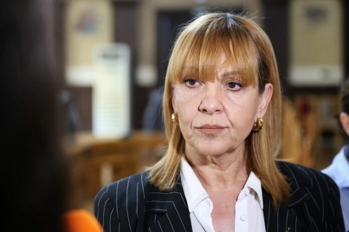 Работодателят трябва да предприеме мерките за предотвратяване на злополуки, а работниците да не пренебрегват правилата за безопасност, каза за БТА изпълнителният директор на Инспекцията по труда