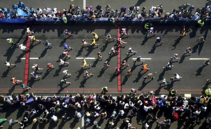 Рекордът за брой финиширали бегачи бе подобрен по време на Лондонския маратон