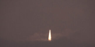 Руски спътник, свързан с програма за ядрени оръжия, се върти неконтролируемо, казаха американски анализатори