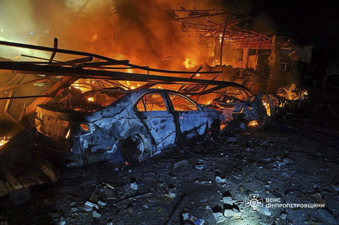 Руско нападение с дронове тази нощ взе една жертва и рани четири жени в град Камянске в украинската Днепропетровска област