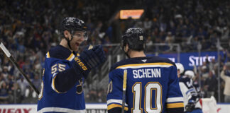 Сейнт Луис изравни серията с първенеца от редовния сезон в Националната хокейна лига Уинипег