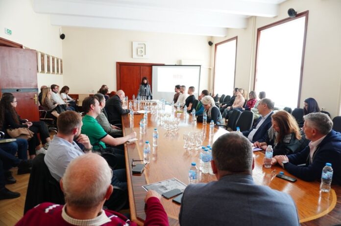 Среща между студенти, представители на бизнеса и ръководството на УАСГ се състоя във висшето училище