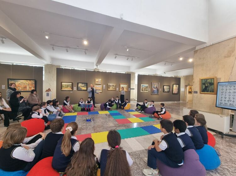 СподелиУчениците от четвърти клас на Начално училище Димитър Благоев в