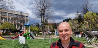 Ще се радвам смолянският „Николай Хайтов“ да се идентифицира и като драматично-куклен театър, каза за БТА режисьорът Петър Тодоров