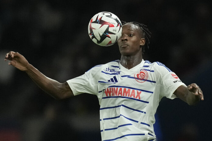 Страсбург и Ница разделиха по точка в зрелищен мач Страсбург и Ница разделиха по точка в зрелищен мач