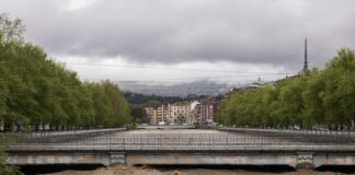 Трима души загинаха в Италия след проливни валежи, а Швейцария беше затрупана от сняг