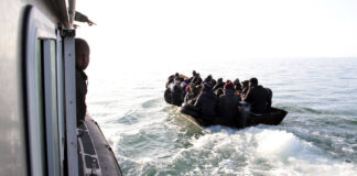 Тунис премахна импровизирани лагери на мигранти от Субсахарска Африка