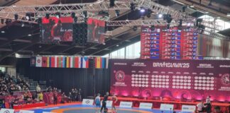 Украйна взе голям аванс в класирането по медали на Европейското първенство по борба в Букурещ след нови две титли при дамите, гъркинята Мария Преволараки спечели злато от 15-ия опит