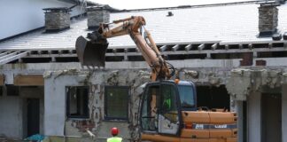 В София вече няма специални правила за "специални хора", заявява Васил Терзиев във връзка с премахването на незаконна постройка