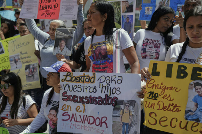 Върховният съд на САЩ преустанови с временна заповед депортирането на Върховният съд на САЩ преустанови с временна заповед депортирането на хиляди венецуелци