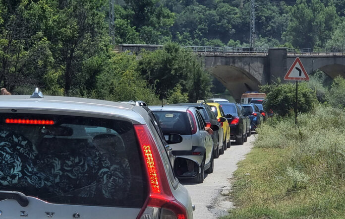 Възстановено е движението в тунел "Железница" на магистрала "Струма"